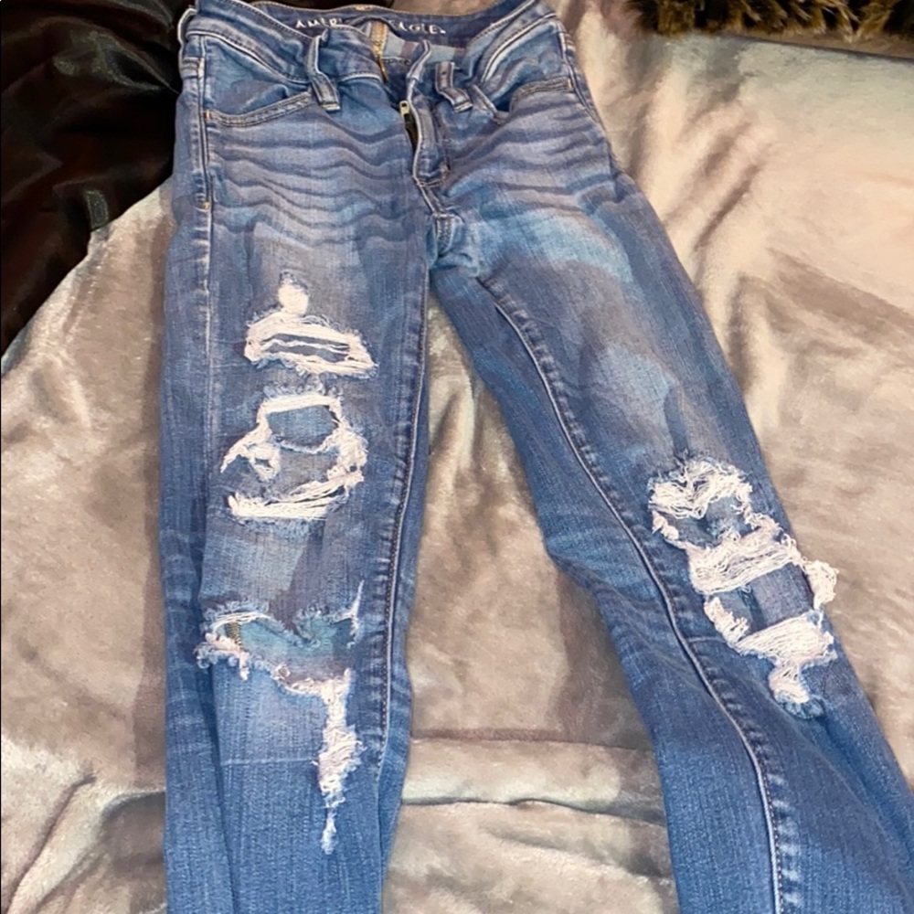 American eagle ripped jeans